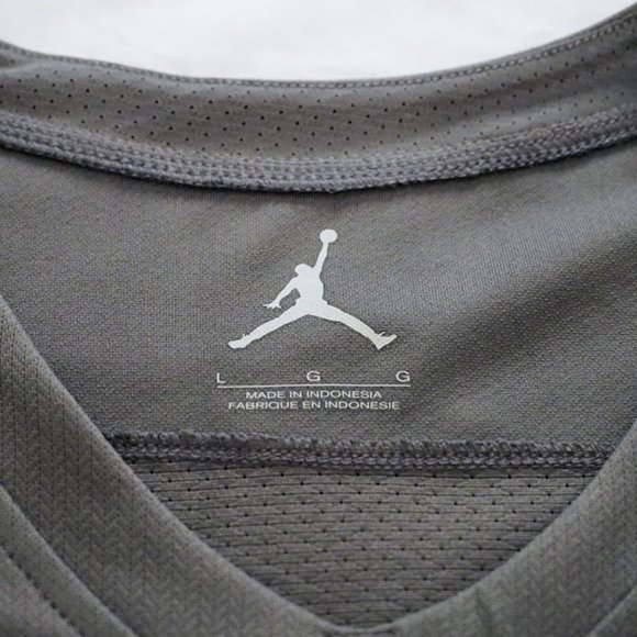 AIR JORDAN SLEEVELESS SHIRT (SIZE: LARGE / COLOR: GRAY) - Picture 5 of 8